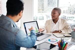 Como reduzir o turnover e reter talentos com uma solução completa