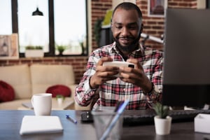 Como gamificar treinamentos corporativos para aumentar adesão?