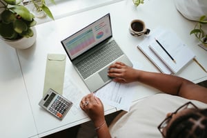 Etarismo: como combater a discriminação por idade no trabalho?