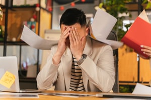 Síndrome de Burnout: o que é, diferença do cansaço e como evitar