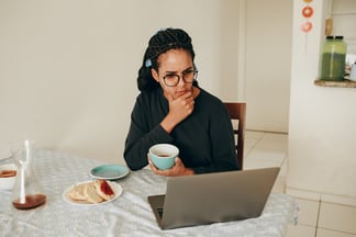 Como utilizar a psicologia positiva para o seu desenvolvimento profissional